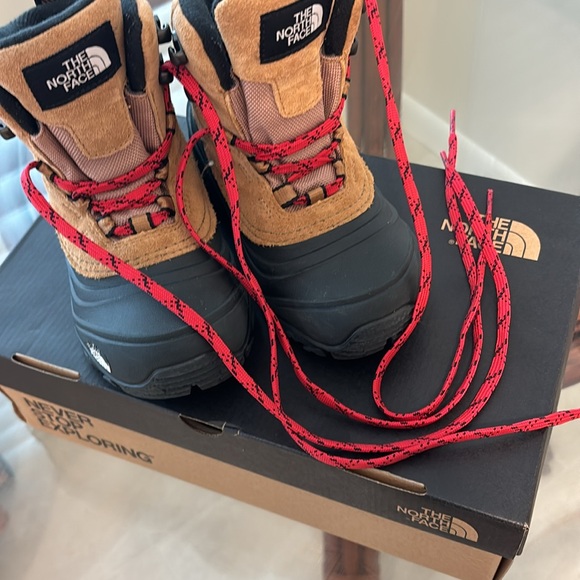Northface kids winter boots - Picture 6 of 8